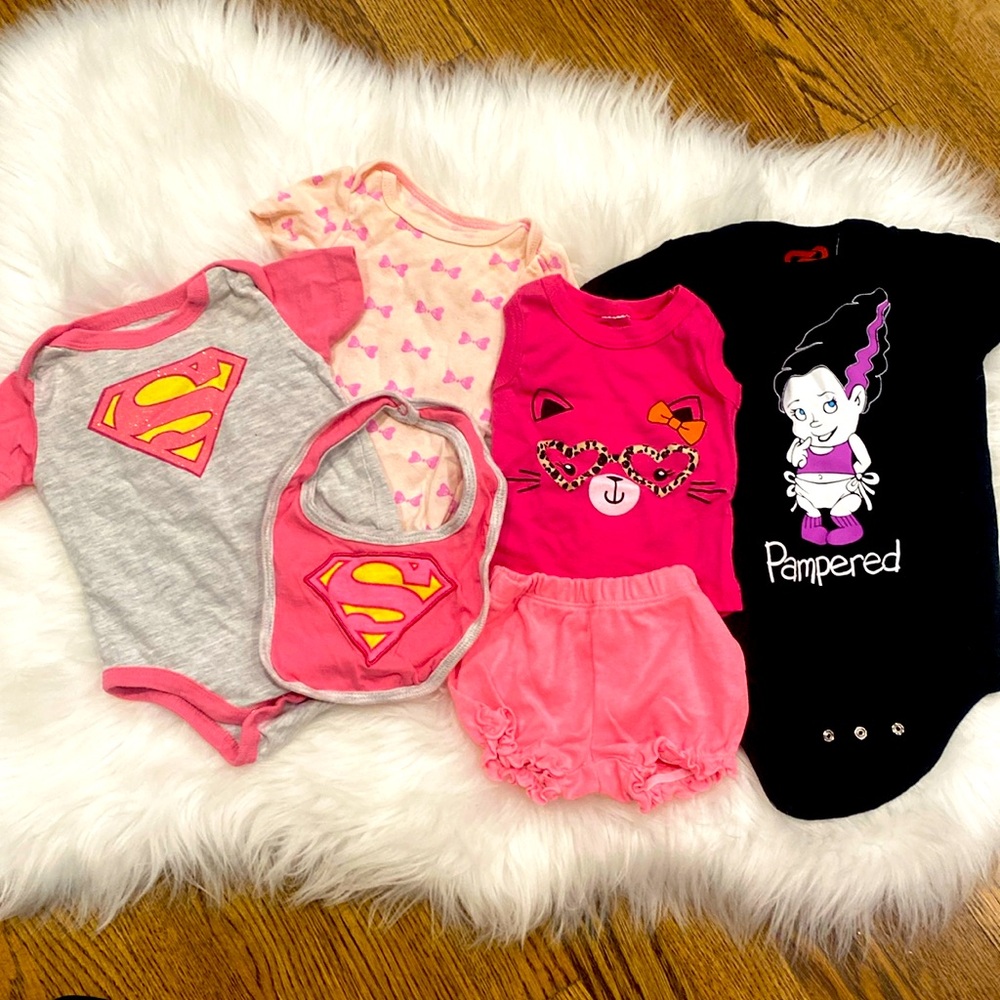 NB 0-3 Lot! Three onesies cat outfit and supergirl bib
